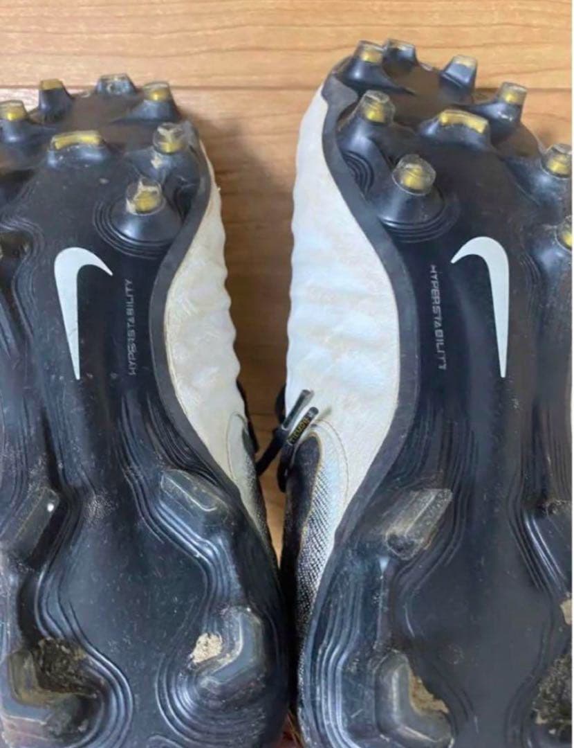 杉岡選手　サイン入りスパイク