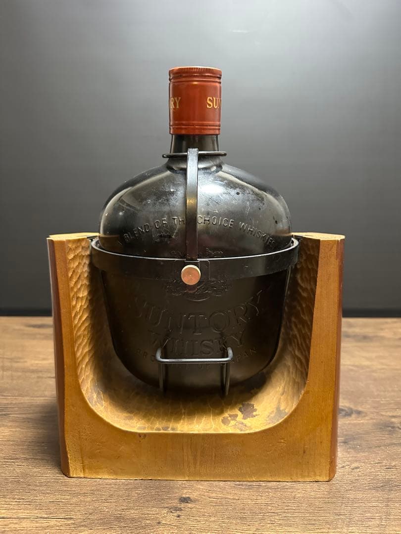 未開封　サントリーウイスキー SUNTORY WHISKY 飾台 4000ml