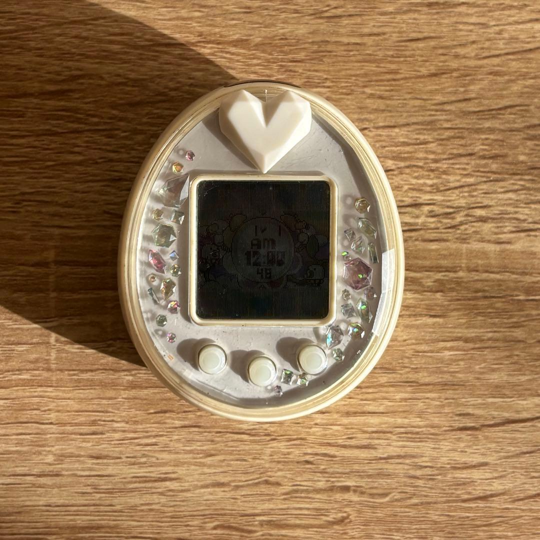 【tamagotchi p's】たまごっち ホワイト 2012年