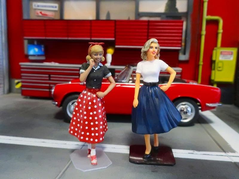 1/24 50s スタイル アメリカンガール フィギュア 紺色スカートVer