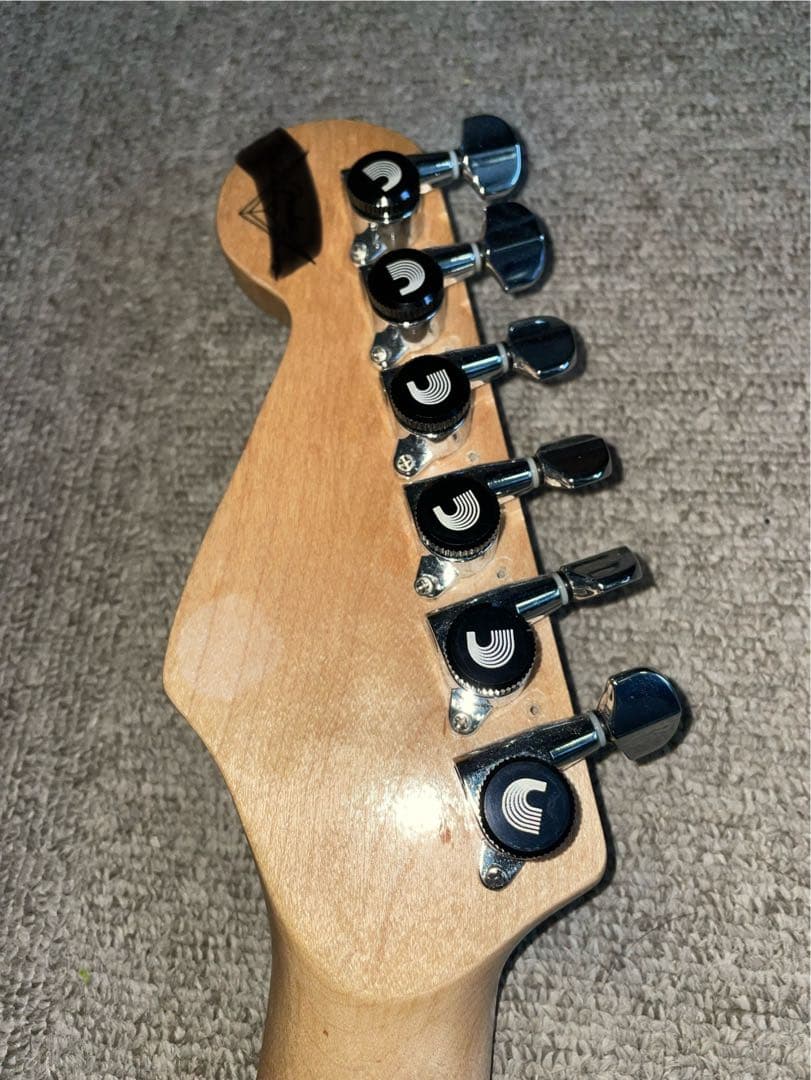 ストラトキャスタータイプギター ブラッキー パーツ交換改造多数