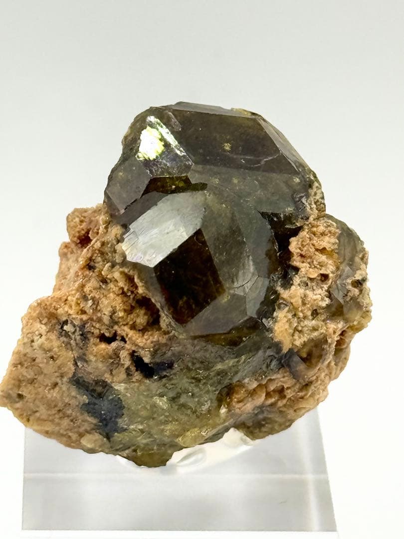 マリガーネット　灰礬柘榴石　灰鉄柘榴石　原石　鉱物標本　鉱石　ガーネット