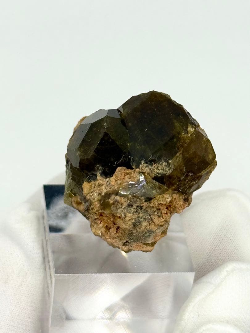 マリガーネット　灰礬柘榴石　灰鉄柘榴石　原石　鉱物標本　鉱石　ガーネット