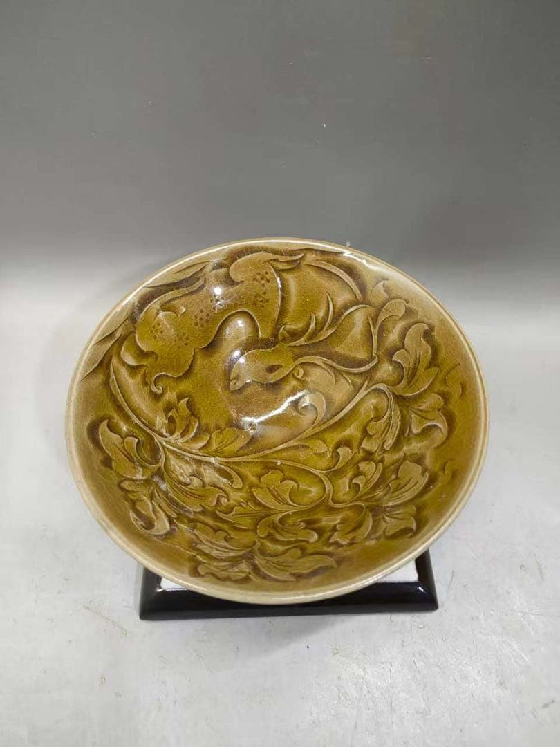 耀州窯刻花福鹿斗笠碗 唐物　古賞物　茶道具 煎茶碗　中国古美術　骨董品