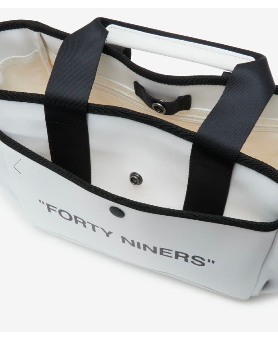 ゴルフバッグ・キャディバッグ TFW49 LUXURY LEATHER ROUND BAG WHITE