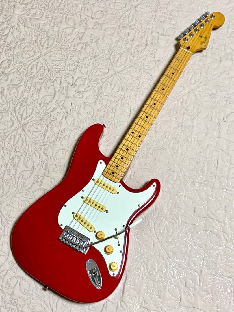 Fender Japan フェンダー STRATOCASTER エレキギター