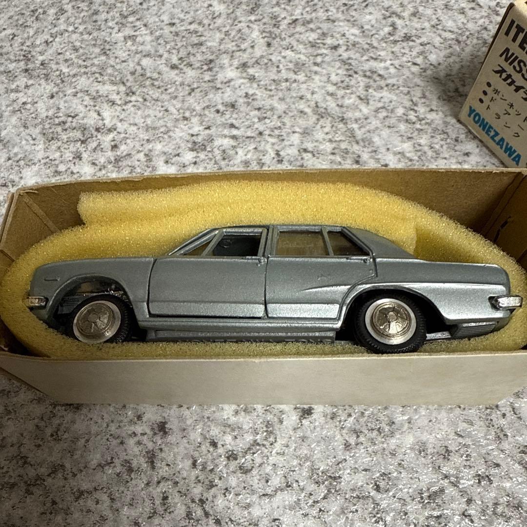 絶版ハコスカ　ダイヤペットNo.225NISSAN￼スカイライン1800 銀色