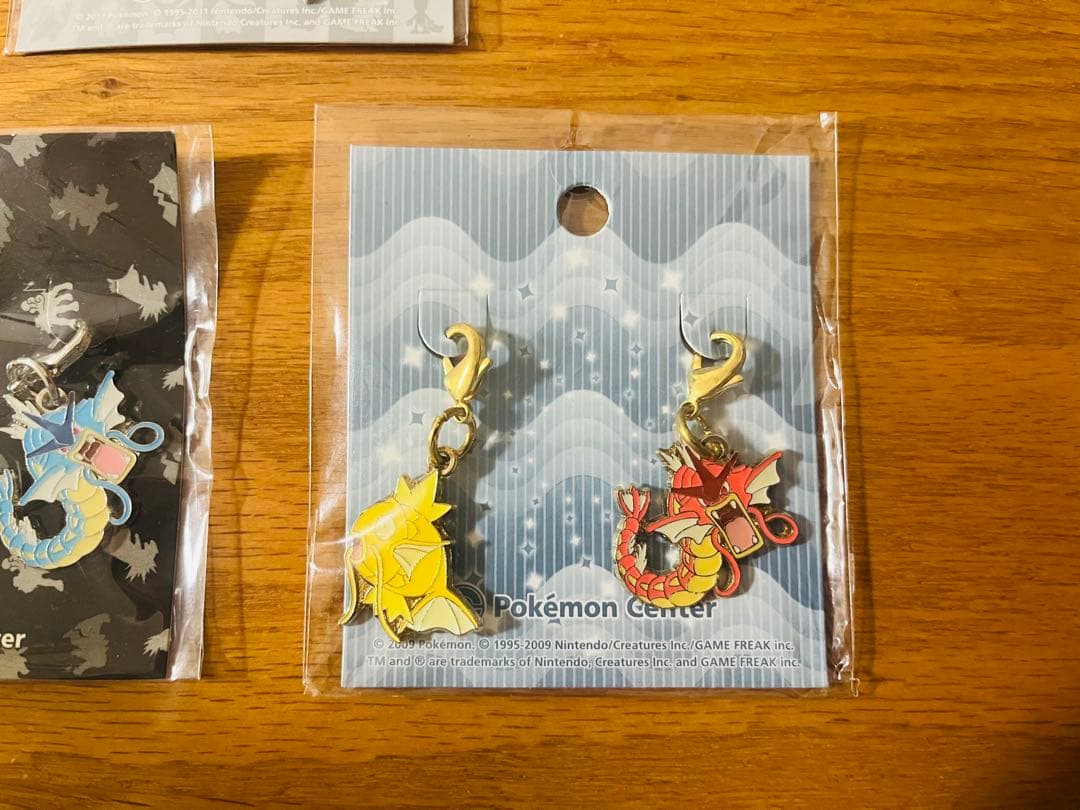 【激レア】ポケモンセンター限定　金のコイキング＆赤いギャラドス　メタルチャーム