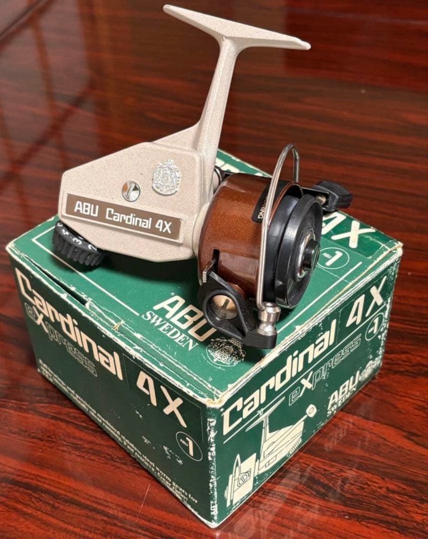 ABU Cardinal 4X express スペアアルミスプール付き