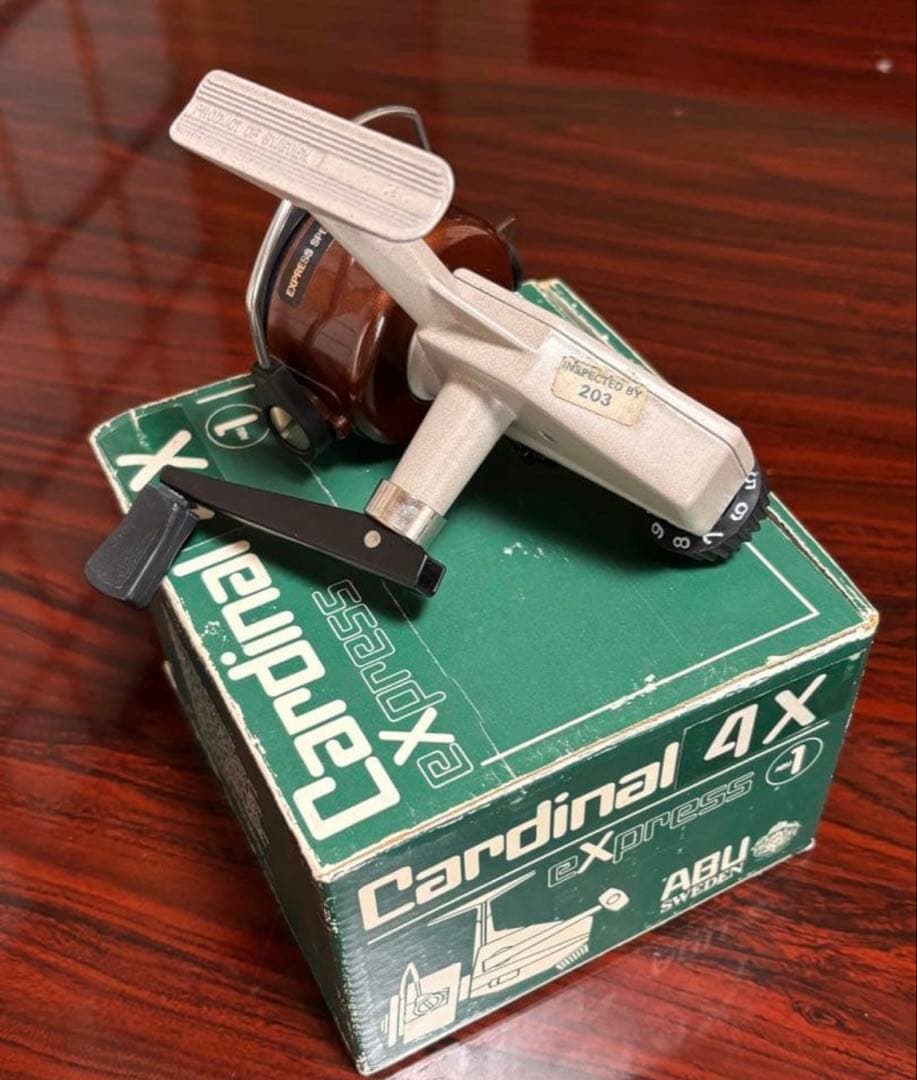 ABU Cardinal 4X express スペアアルミスプール付き