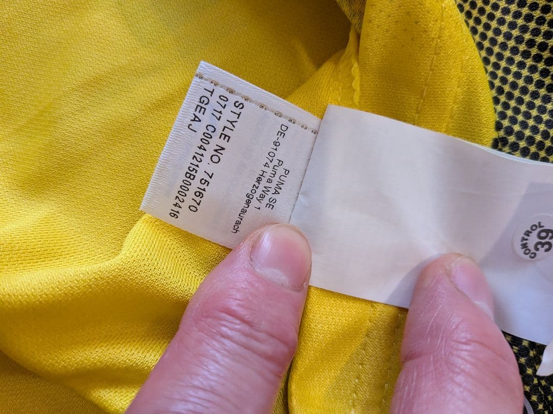 PUMAボルシアドルトムント No.23カガワ新品タグ付きサイン入りユニフォーム