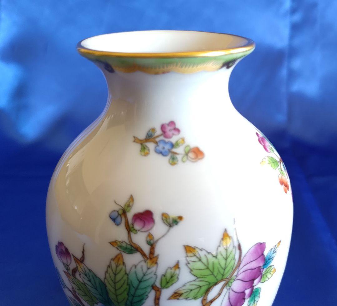 HEREND ヘレンド 【美品】白磁花瓶 花と蝶の装飾