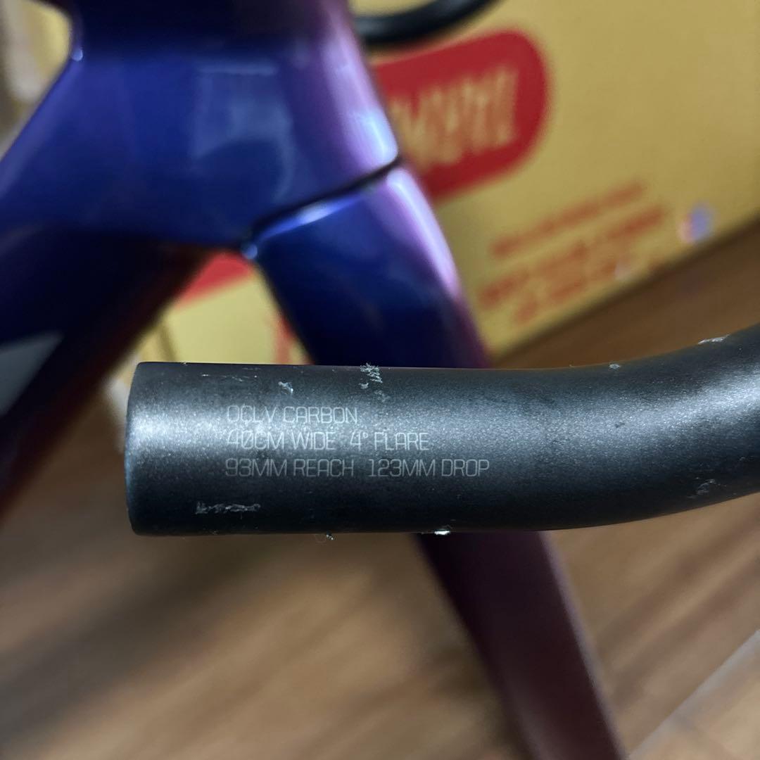 マドン MADONE SLR DISC専用ハンドル、ステム付き