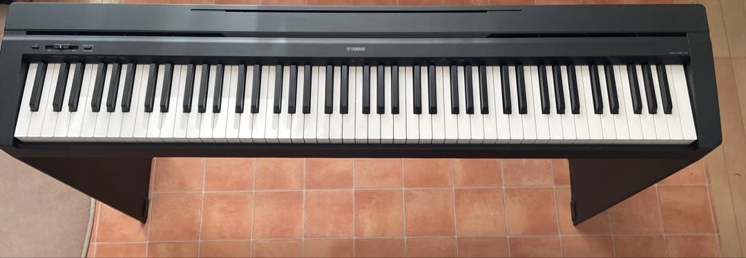 【美品】ヤマハ 電子ピアノ 88鍵盤 黒 P-45B スタンド付き