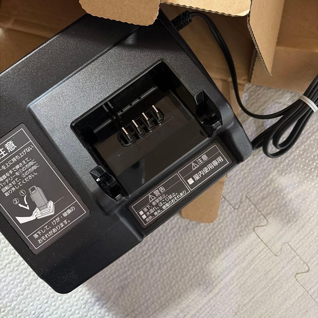 Panasonic NKJ073Z バッテリー充電器