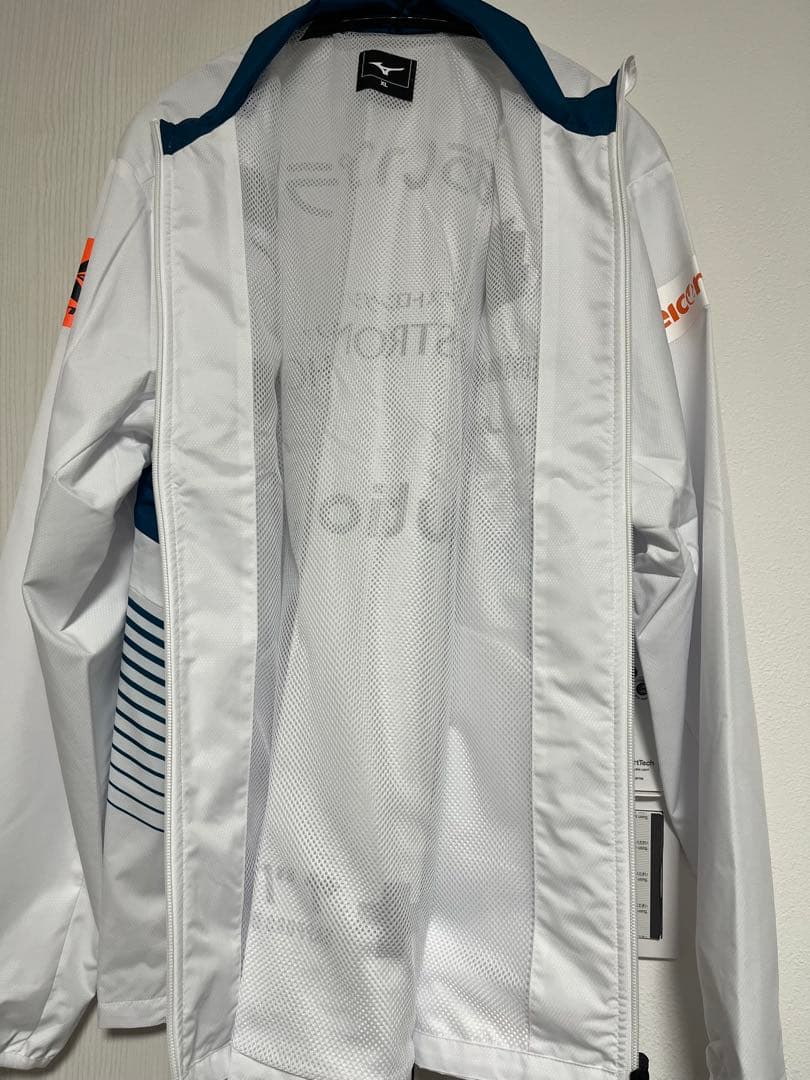 新品未使用XL2024 北海道コンサドーレ札幌 支給 練習着 ウインドブレーカー