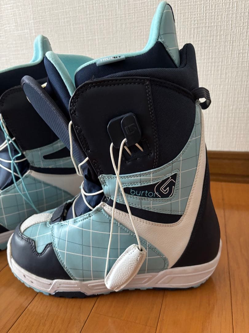 burton スノーボードブーツ 女性用