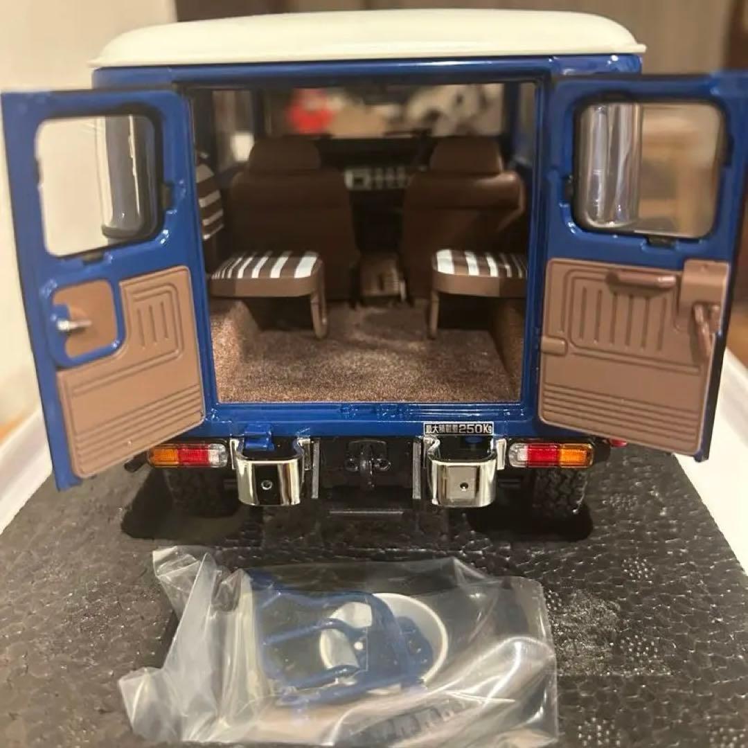 京商1/18スケール TOYOTAランドクルーザー40 青