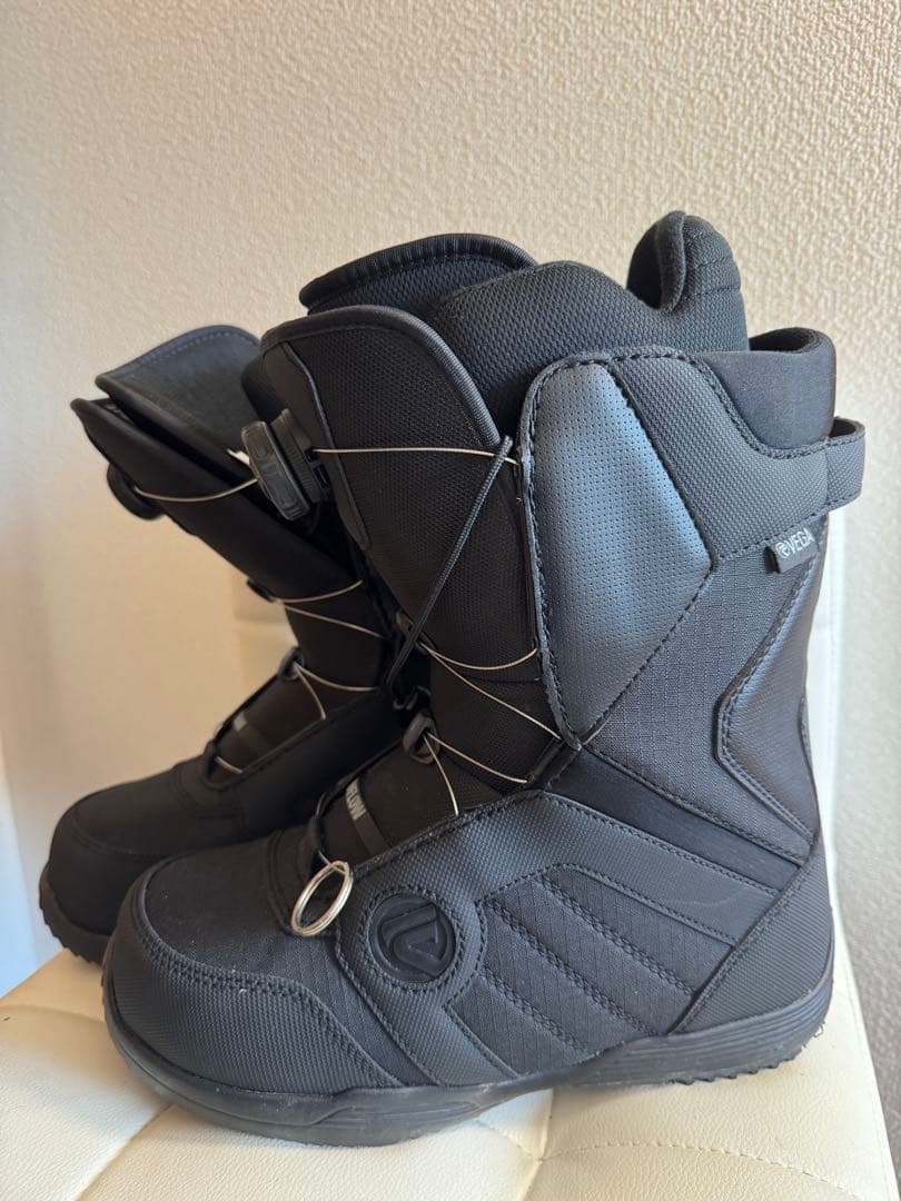 美品3回使用　26.0cm FLOW スノーボードブーツ ブラック 男性VEGA