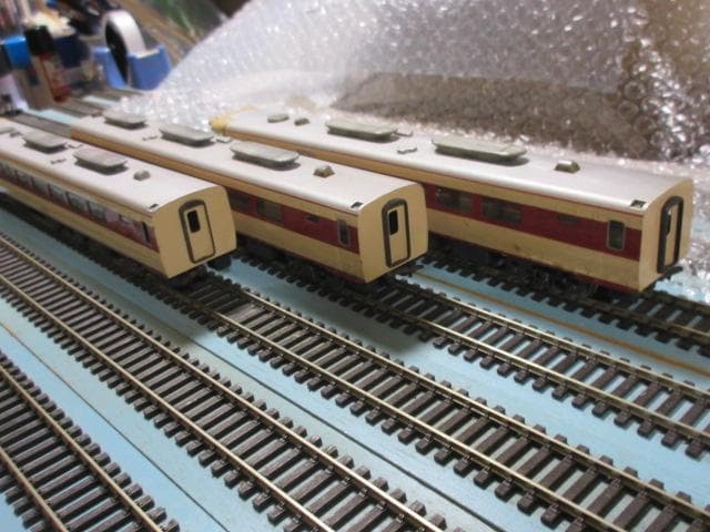 国鉄　キハ80系 気動車 ３両セット HOゲージ　(金属製 /カツミ製）