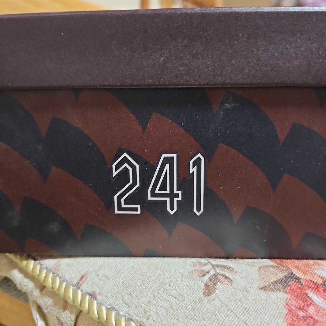 ポケモントレーナー　キバナ　SPINGLE MOVE ポケモン 靴