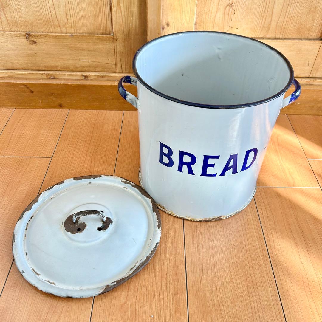 アンティーク ホーロー ブレッド缶 丸型　ホワイト イギリス レア