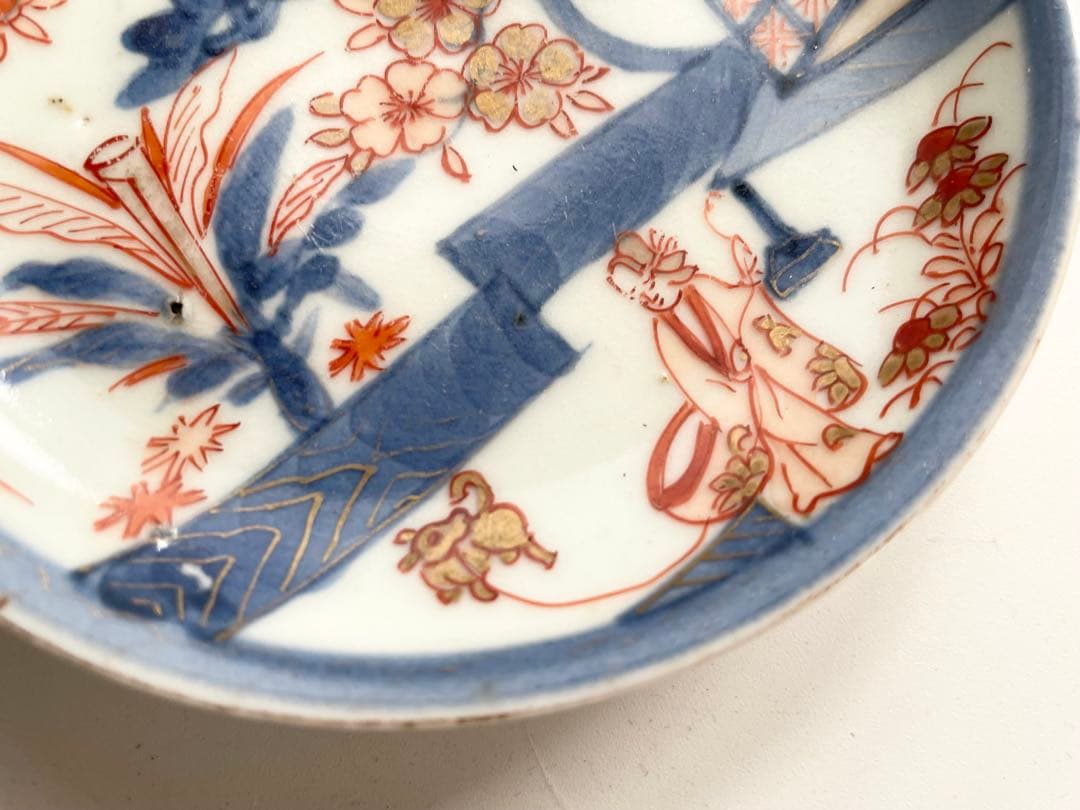 骨董　アンティーク　古伊万里　金襴手　色絵　金彩犬の散歩図　小皿　三寸皿　狗