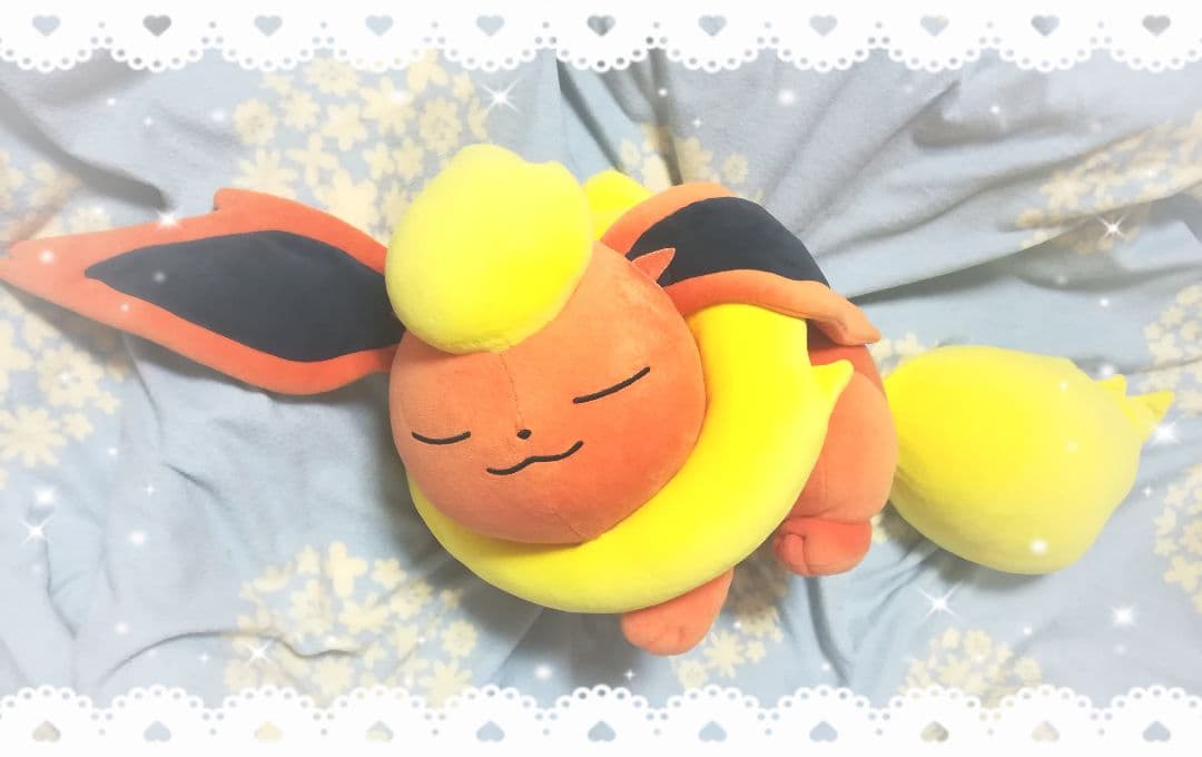 ポケットモンスター　ポケモンセンター限定　すやすや　ブースター　ぬいぐるみ