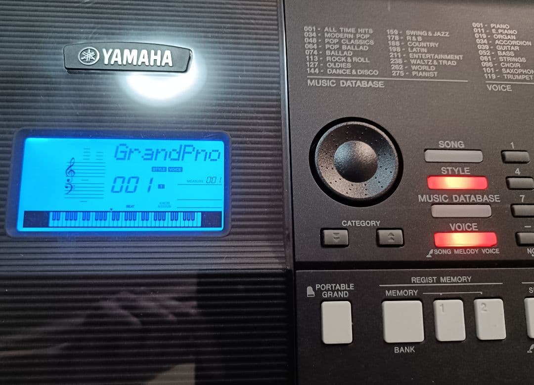 Yamaha PSR-E423 ポータブルキーボード 61鍵盤 黒 ジャンク