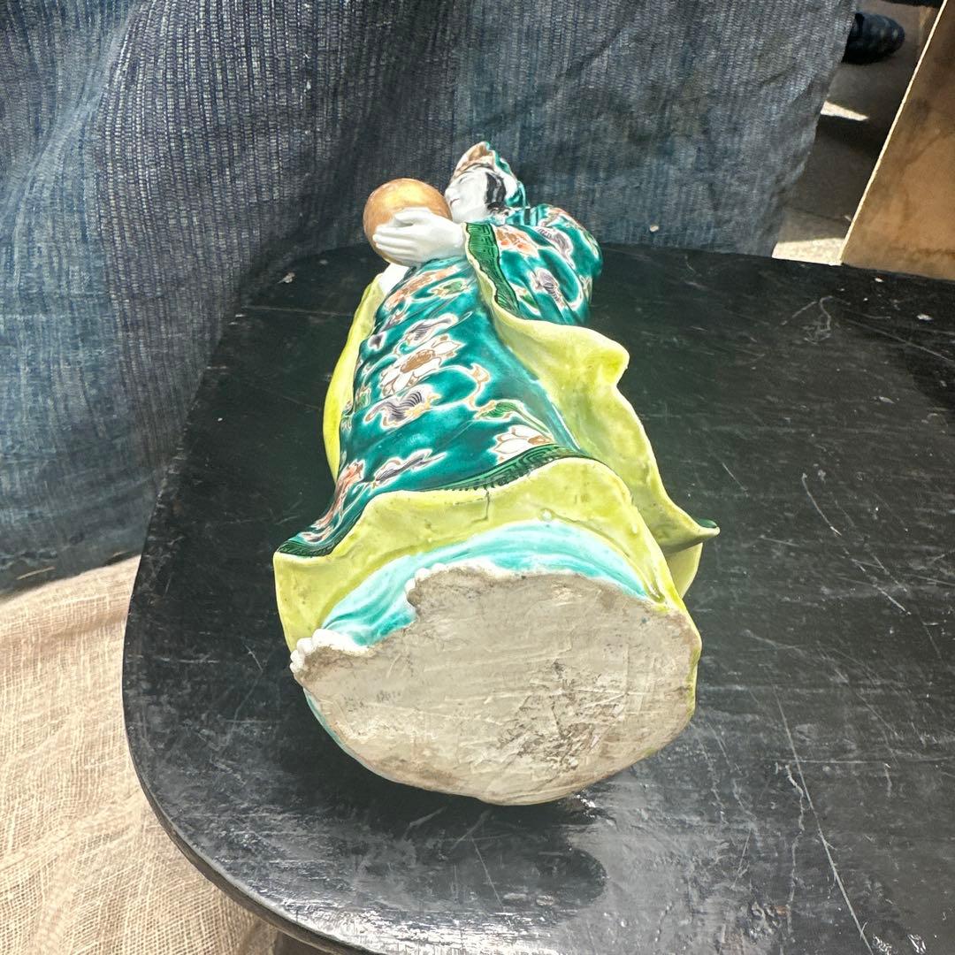 九谷焼観音像　仏様　金彩　色絵　五彩手　仏像　薩摩　微笑んでます！