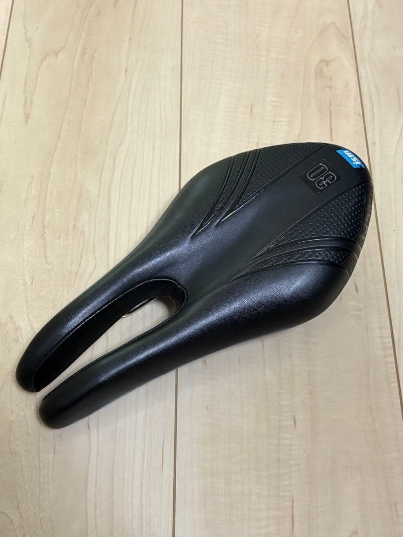 ism PL1.0 ロードバイクサドル