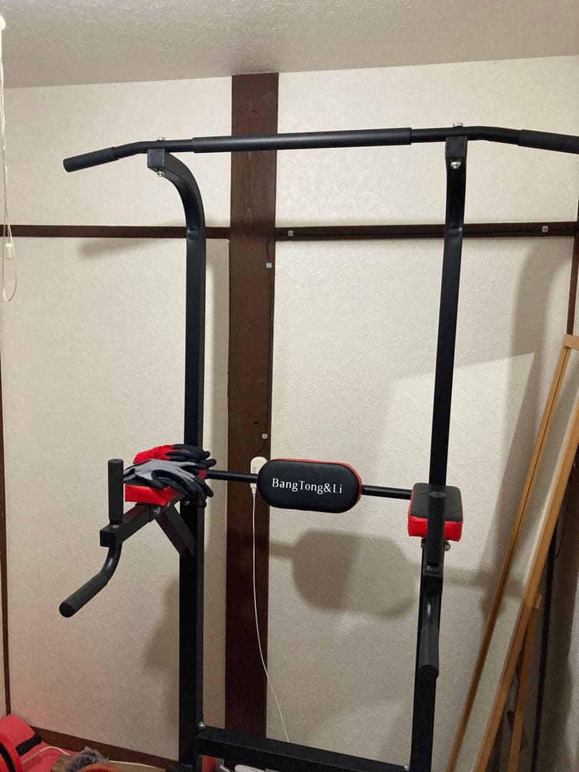 ベンチプレス 、懸垂マシン、防音マット