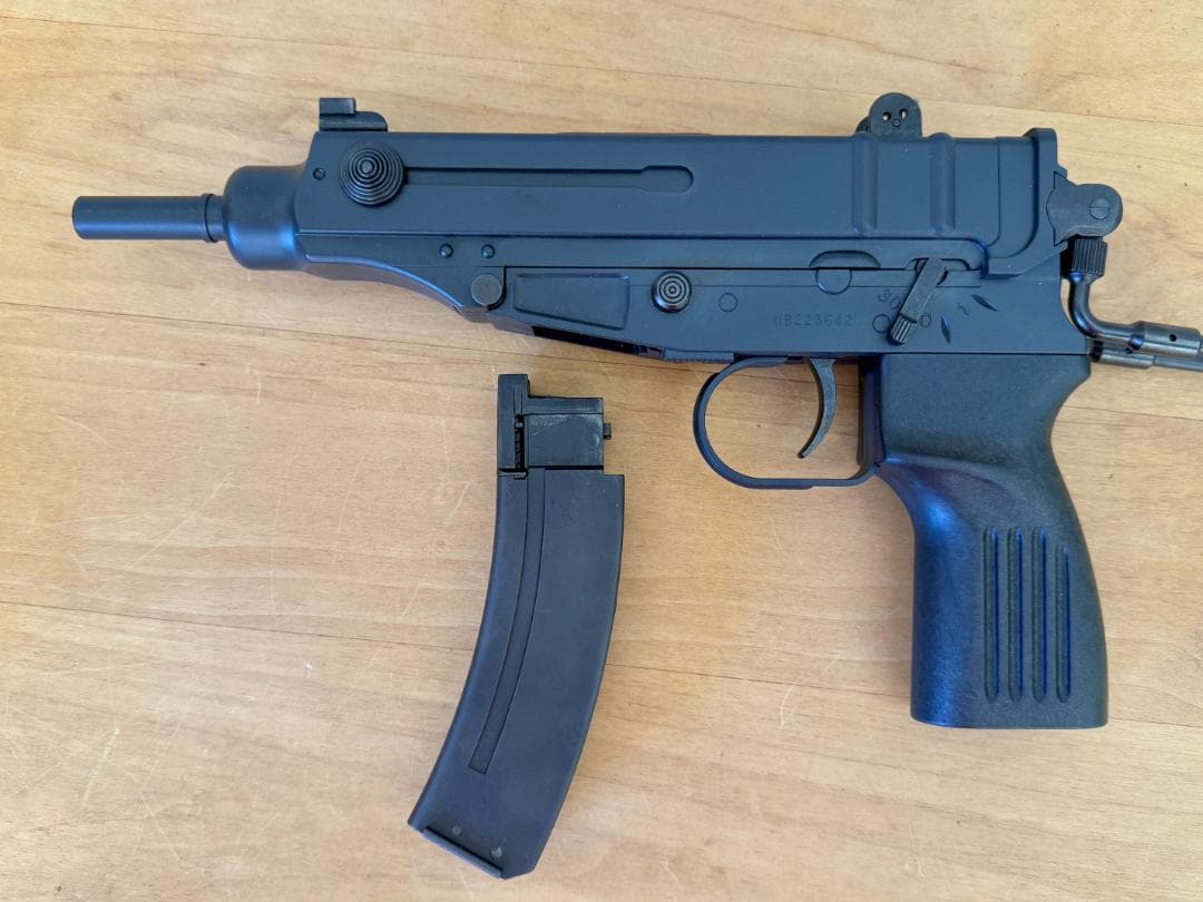 JSDF　マルゼン(Maruzen) Vz61 スコーピオン　おまけつき