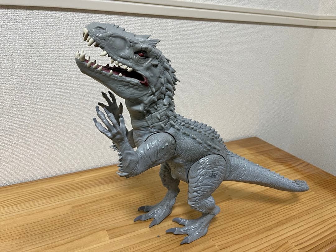 インドミナスレックス ハズブロ　おまけ付き