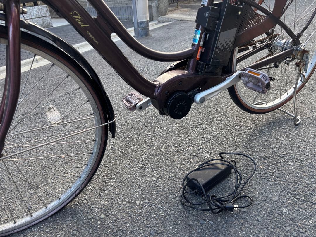 あさひサイクルブランド電動アシスト自転車 ブラウン 前カゴ付き充電器付き