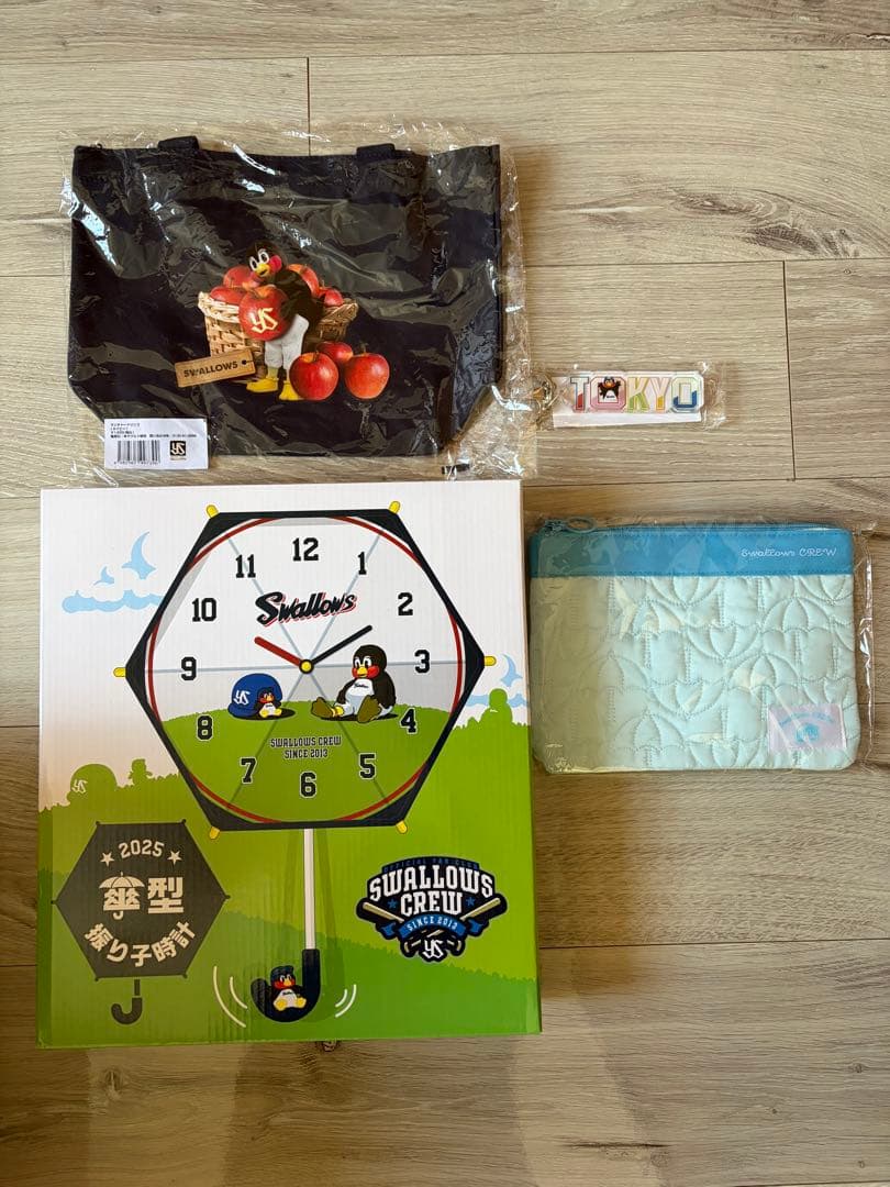 つば九郎　スワローズクルー 2025年版 傘型振り子時計　その他4点セット
