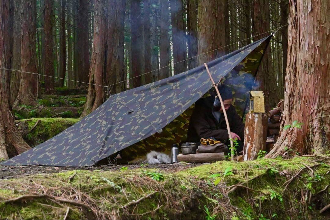 ブッシュクラフトスペイン　限定迷彩柄　オイルスキンタープ