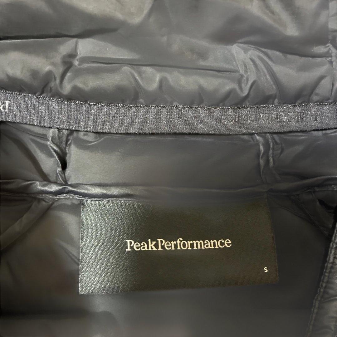 Peak Performance ダウン　海外サイズS