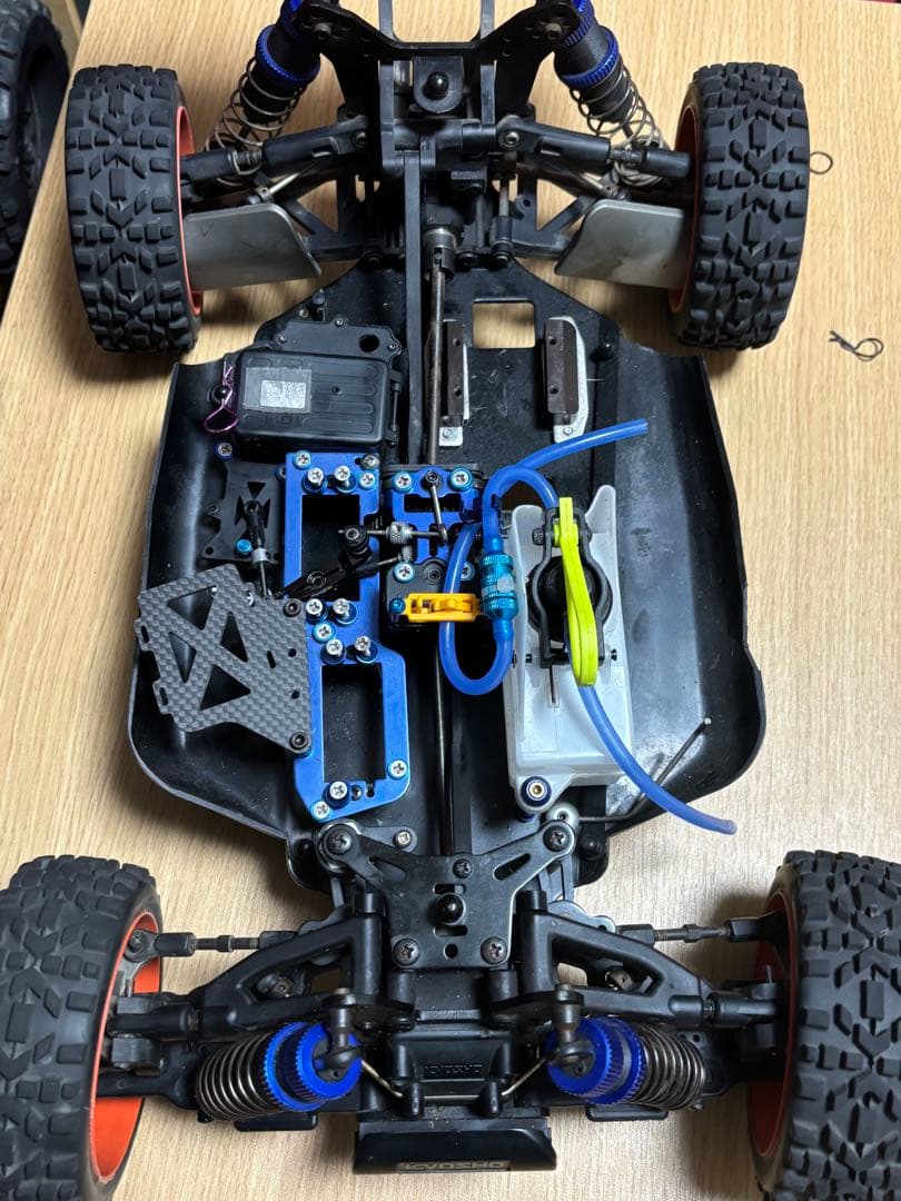 こ*う様 京商 1/8 インファーノ neo 3.0 シャーシ パーツ付き、 ジ