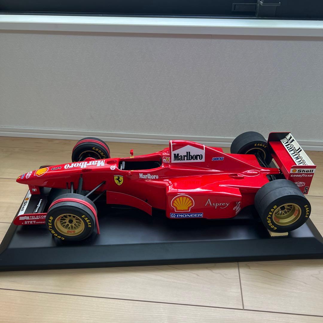 フェラーリF310B 1/8 マルボロ　ミニチャンプス