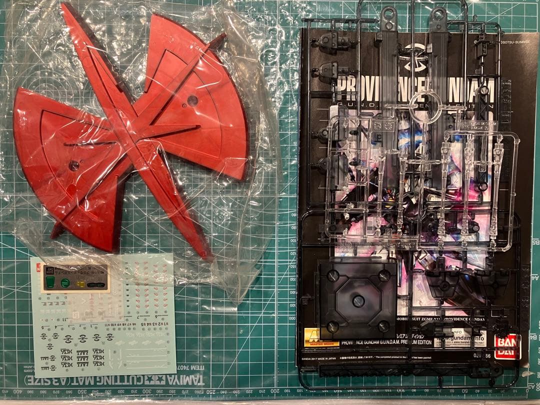 MG 1/100 プロヴィデンスガンダム　ジャンク