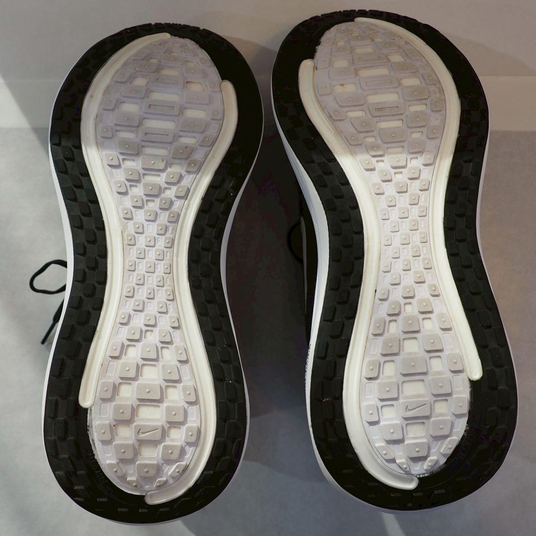 ナイキ　ボメロプラス 27.5cm