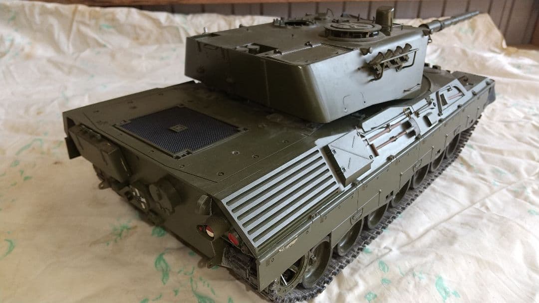 タミヤ1/16RCレオパルド