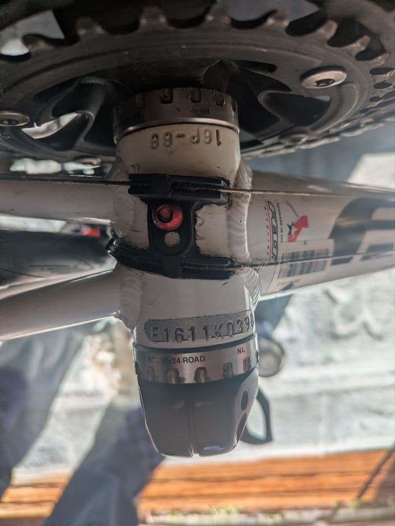 FELT F75ロードバイク 2016年式　スタンド付き