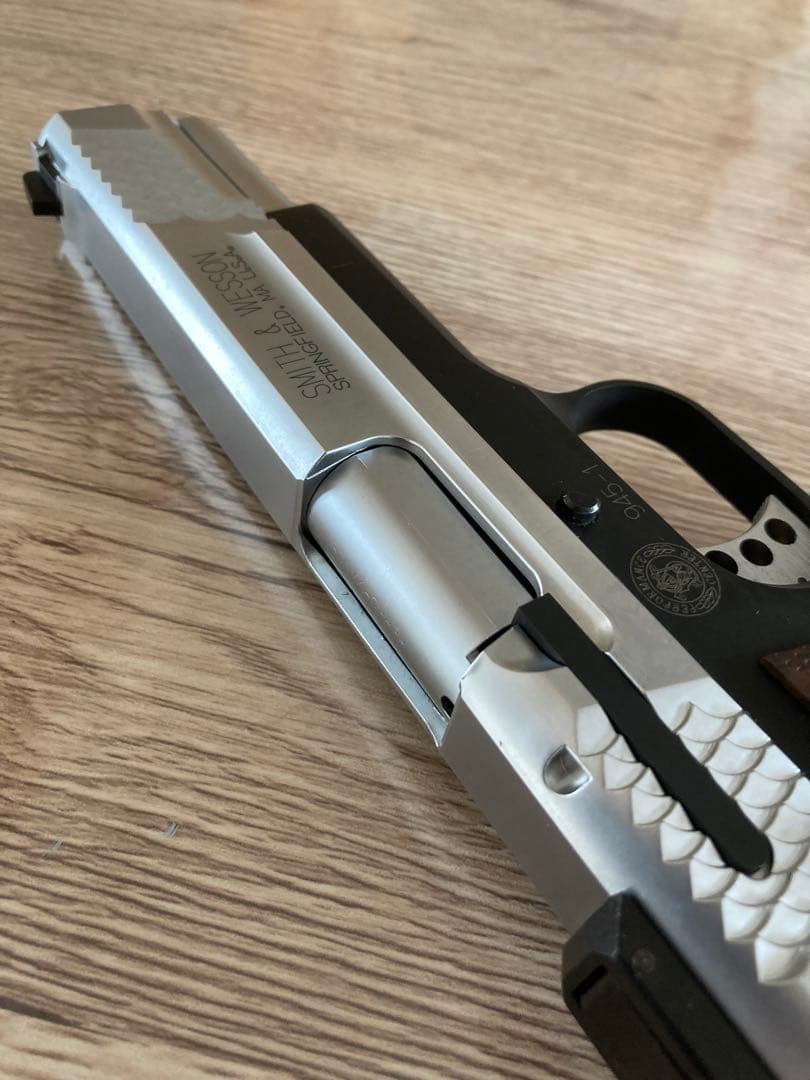 たかさん　美品　KSC M945 デュアルトーン　ガスガン