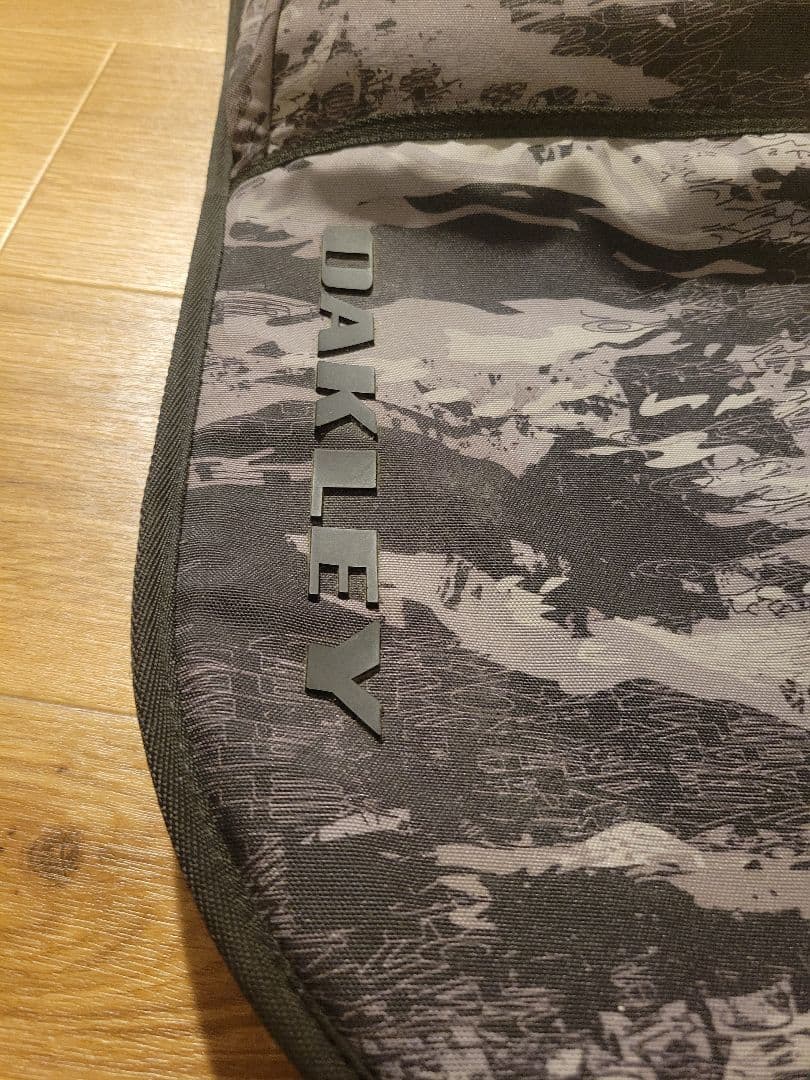 OAKLEY　スノーボードケース