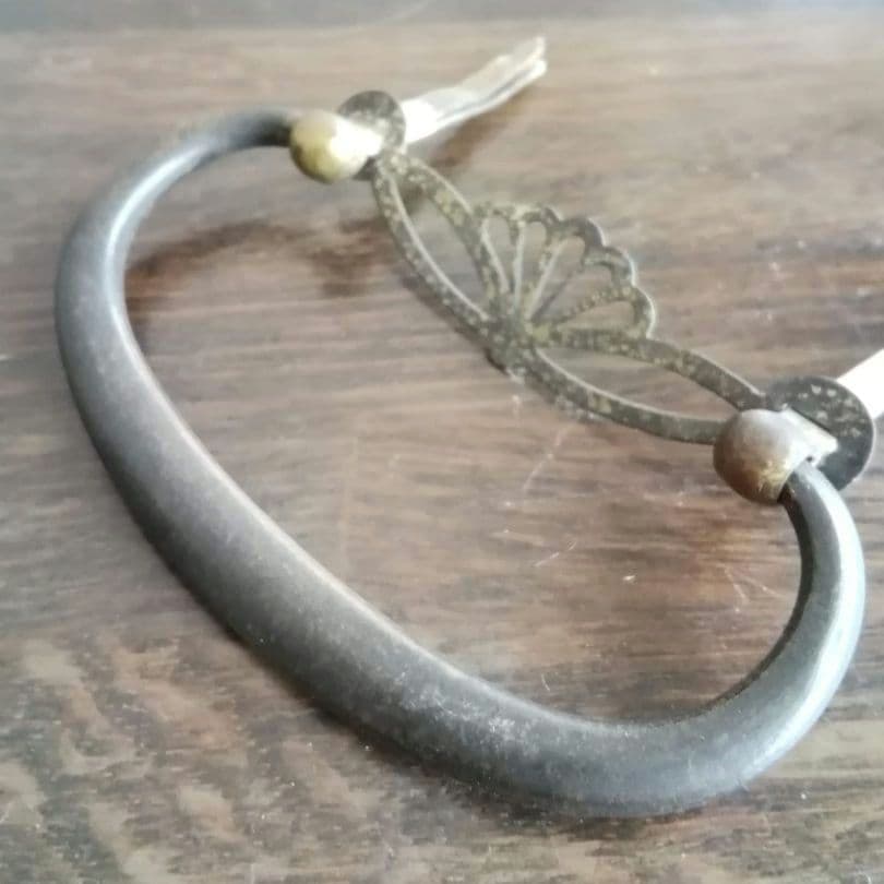 和箪笥桐だんすの取っ手　飾り金具　金属工芸　和骨董　アンティーク