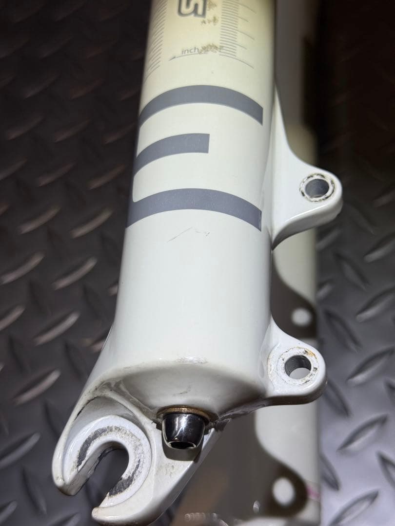 SR SUNTOUR EPCON サスペンション 26インチ クイックリリース式