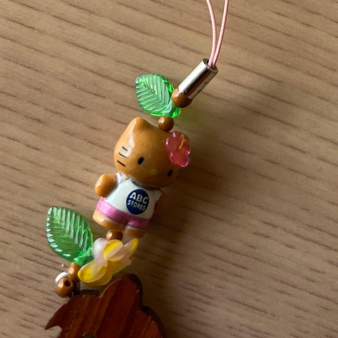 日焼けキティ　ハワイご当地ストラップ