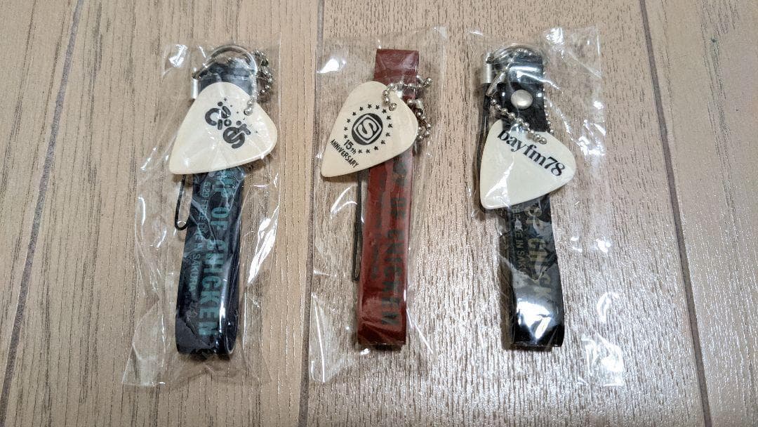 ◆未開封◇BUMP OF CHICKEN ピック付き ストラップ 3点セット◆